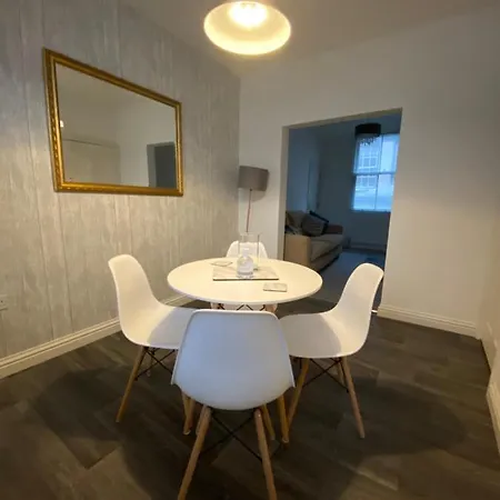 The Hidden Nook Apartment *